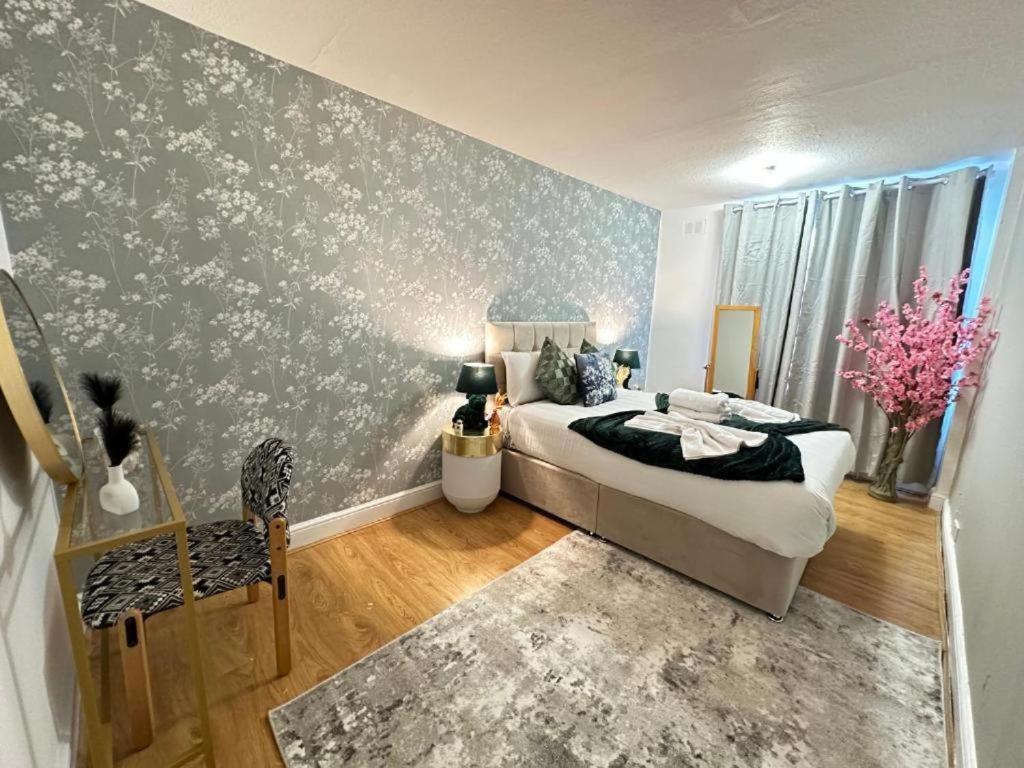 Comfortable Family Near Park Lane *