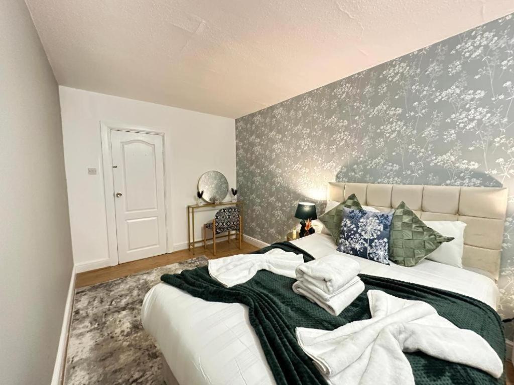 Apartment Comfortable Family Near Park Lane London