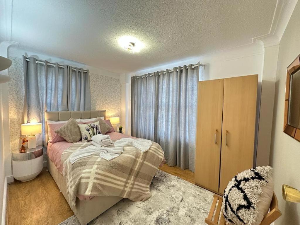 Comfortable Family Near Park Lane * London